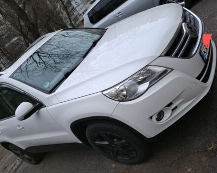 Белый Фольксваген Тигуан, объемом двигателя 0 л и пробегом 293 тыс. км за 11000 $, фото 1 на Automoto.ua