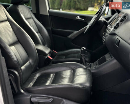 Белый Фольксваген Тигуан, объемом двигателя 1.4 л и пробегом 225 тыс. км за 9700 $, фото 22 на Automoto.ua