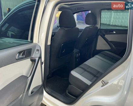 Белый Фольксваген Тигуан, объемом двигателя 2 л и пробегом 277 тыс. км за 11800 $, фото 15 на Automoto.ua