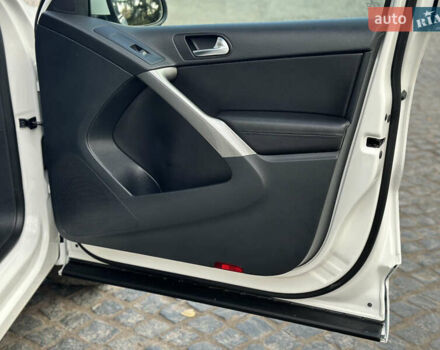 Белый Фольксваген Тигуан, объемом двигателя 1.4 л и пробегом 225 тыс. км за 9700 $, фото 35 на Automoto.ua