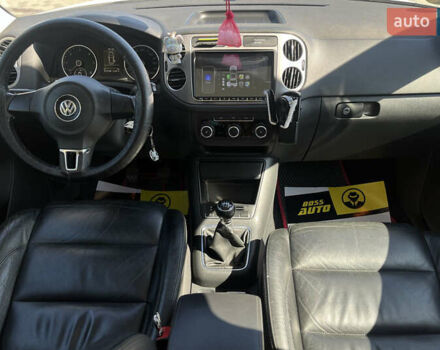 Белый Фольксваген Тигуан, объемом двигателя 1.97 л и пробегом 221 тыс. км за 12800 $, фото 13 на Automoto.ua