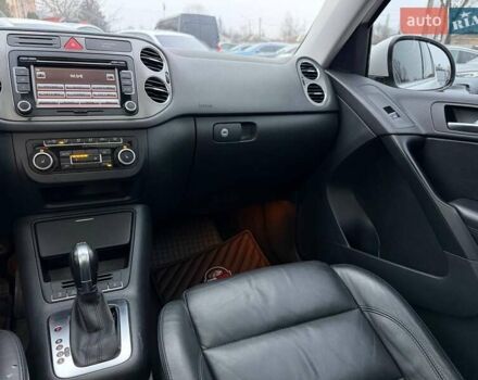 Белый Фольксваген Тигуан, объемом двигателя 2 л и пробегом 235 тыс. км за 11300 $, фото 24 на Automoto.ua