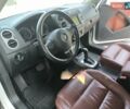 Белый Фольксваген Тигуан, объемом двигателя 2 л и пробегом 150 тыс. км за 10500 $, фото 16 на Automoto.ua