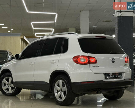 Белый Фольксваген Тигуан, объемом двигателя 1.98 л и пробегом 348 тыс. км за 8999 $, фото 12 на Automoto.ua