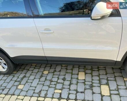 Белый Фольксваген Тигуан, объемом двигателя 1.4 л и пробегом 226 тыс. км за 9660 $, фото 35 на Automoto.ua