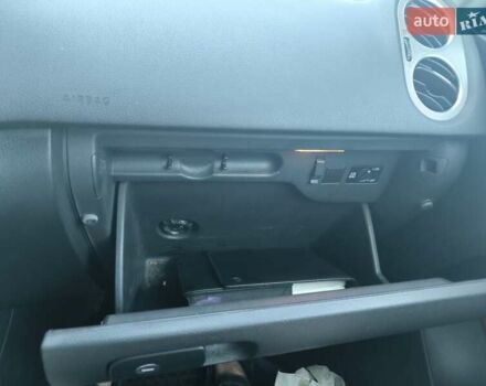 Белый Фольксваген Тигуан, объемом двигателя 2 л и пробегом 150 тыс. км за 10500 $, фото 31 на Automoto.ua