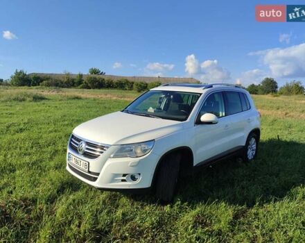 Білий Фольксваген Тігуан, об'ємом двигуна 2 л та пробігом 210 тис. км за 13500 $, фото 17 на Automoto.ua