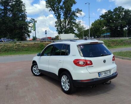 Білий Фольксваген Тігуан, об'ємом двигуна 2 л та пробігом 210 тис. км за 13500 $, фото 6 на Automoto.ua