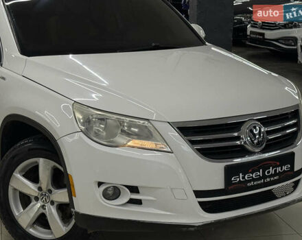 Белый Фольксваген Тигуан, объемом двигателя 1.98 л и пробегом 348 тыс. км за 8999 $, фото 5 на Automoto.ua