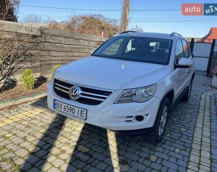 Белый Фольксваген Тигуан, объемом двигателя 1.4 л и пробегом 226 тыс. км за 9660 $, фото 5 на Automoto.ua