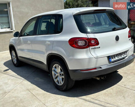 Білий Фольксваген Тігуан, об'ємом двигуна 2 л та пробігом 184 тис. км за 10000 $, фото 11 на Automoto.ua