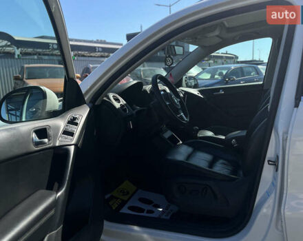 Белый Фольксваген Тигуан, объемом двигателя 1.97 л и пробегом 221 тыс. км за 12800 $, фото 16 на Automoto.ua