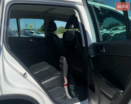 Белый Фольксваген Тигуан, объемом двигателя 1.97 л и пробегом 221 тыс. км за 12800 $, фото 11 на Automoto.ua