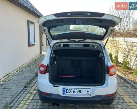 Белый Фольксваген Тигуан, объемом двигателя 1.4 л и пробегом 226 тыс. км за 9660 $, фото 98 на Automoto.ua