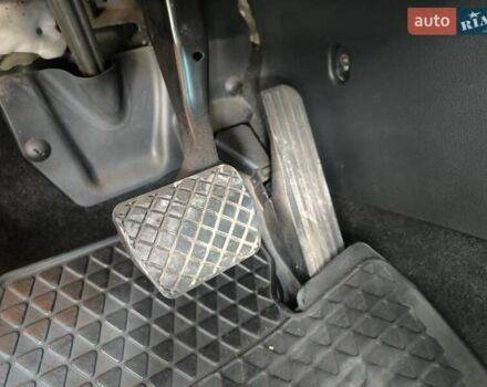 Белый Фольксваген Тигуан, объемом двигателя 2 л и пробегом 150 тыс. км за 10500 $, фото 17 на Automoto.ua