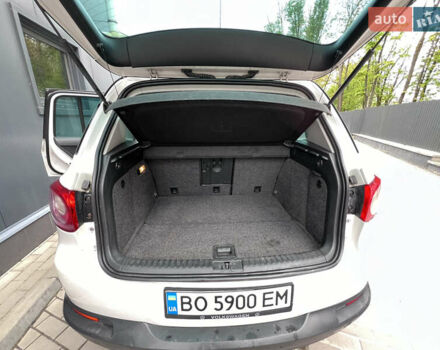 Білий Фольксваген Тігуан, об'ємом двигуна 1.98 л та пробігом 135 тис. км за 10800 $, фото 18 на Automoto.ua