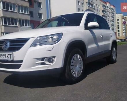 Белый Фольксваген Тигуан, объемом двигателя 1.4 л и пробегом 183 тыс. км за 10200 $, фото 4 на Automoto.ua