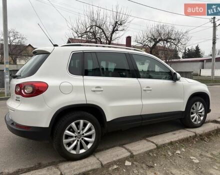 Белый Фольксваген Тигуан, объемом двигателя 1.97 л и пробегом 276 тыс. км за 9999 $, фото 2 на Automoto.ua
