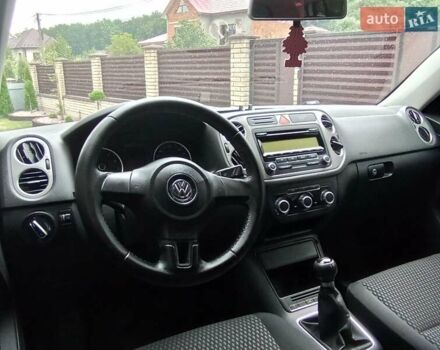 Білий Фольксваген Тігуан, об'ємом двигуна 2 л та пробігом 338 тис. км за 8650 $, фото 35 на Automoto.ua