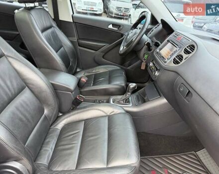 Белый Фольксваген Тигуан, объемом двигателя 2 л и пробегом 235 тыс. км за 11300 $, фото 16 на Automoto.ua