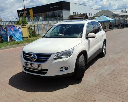 Білий Фольксваген Тігуан, об'ємом двигуна 2 л та пробігом 210 тис. км за 13500 $, фото 5 на Automoto.ua