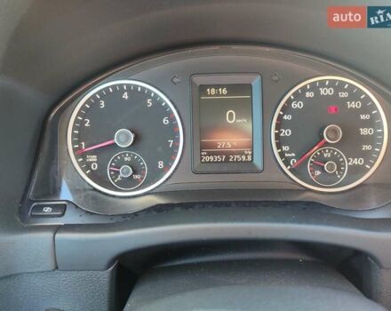 Білий Фольксваген Тігуан, об'ємом двигуна 2 л та пробігом 210 тис. км за 13500 $, фото 19 на Automoto.ua