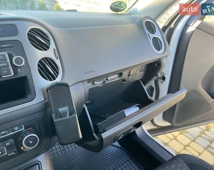 Белый Фольксваген Тигуан, объемом двигателя 1.4 л и пробегом 226 тыс. км за 9660 $, фото 53 на Automoto.ua