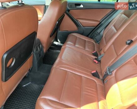 Белый Фольксваген Тигуан, объемом двигателя 2 л и пробегом 150 тыс. км за 10500 $, фото 10 на Automoto.ua