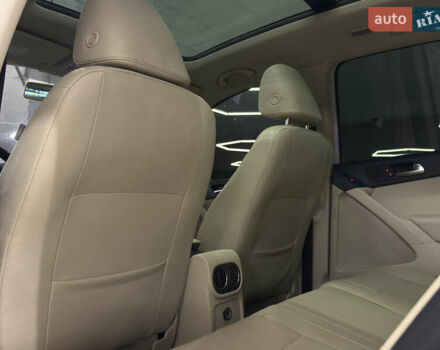 Белый Фольксваген Тигуан, объемом двигателя 1.98 л и пробегом 348 тыс. км за 8999 $, фото 20 на Automoto.ua