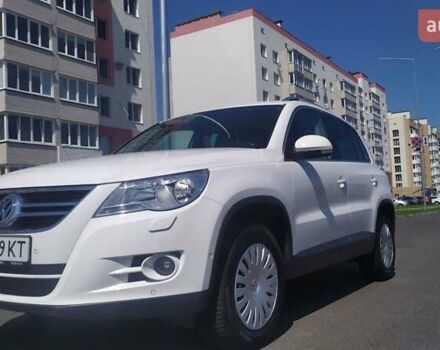 Белый Фольксваген Тигуан, объемом двигателя 1.4 л и пробегом 183 тыс. км за 10200 $, фото 3 на Automoto.ua