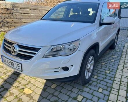 Белый Фольксваген Тигуан, объемом двигателя 1.4 л и пробегом 226 тыс. км за 9660 $, фото 3 на Automoto.ua