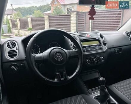 Білий Фольксваген Тігуан, об'ємом двигуна 2 л та пробігом 338 тис. км за 8650 $, фото 37 на Automoto.ua