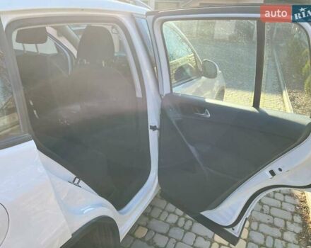 Белый Фольксваген Тигуан, объемом двигателя 1.4 л и пробегом 226 тыс. км за 9660 $, фото 101 на Automoto.ua