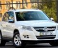 Белый Фольксваген Тигуан, объемом двигателя 2 л и пробегом 180 тыс. км за 11700 $, фото 1 на Automoto.ua
