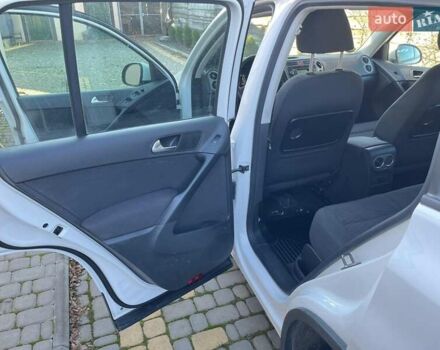 Белый Фольксваген Тигуан, объемом двигателя 1.4 л и пробегом 226 тыс. км за 9660 $, фото 102 на Automoto.ua