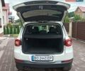 Білий Фольксваген Тігуан, об'ємом двигуна 2 л та пробігом 338 тис. км за 8650 $, фото 46 на Automoto.ua
