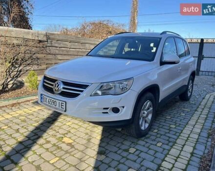 Белый Фольксваген Тигуан, объемом двигателя 1.4 л и пробегом 226 тыс. км за 9660 $, фото 2 на Automoto.ua