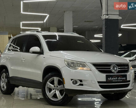 Белый Фольксваген Тигуан, объемом двигателя 1.98 л и пробегом 348 тыс. км за 8999 $, фото 4 на Automoto.ua