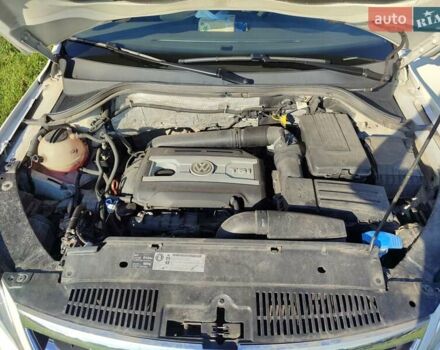 Білий Фольксваген Тігуан, об'ємом двигуна 2 л та пробігом 210 тис. км за 13500 $, фото 18 на Automoto.ua