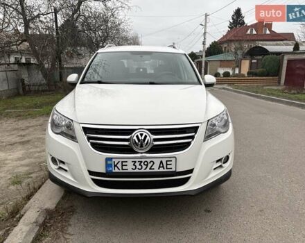 Белый Фольксваген Тигуан, объемом двигателя 1.97 л и пробегом 276 тыс. км за 9999 $, фото 1 на Automoto.ua