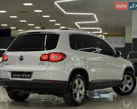 Белый Фольксваген Тигуан, объемом двигателя 1.98 л и пробегом 348 тыс. км за 8999 $, фото 8 на Automoto.ua