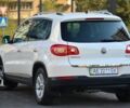 Белый Фольксваген Тигуан, объемом двигателя 2 л и пробегом 180 тыс. км за 11700 $, фото 2 на Automoto.ua