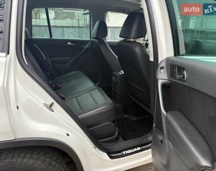 Белый Фольксваген Тигуан, объемом двигателя 1.97 л и пробегом 276 тыс. км за 9999 $, фото 5 на Automoto.ua