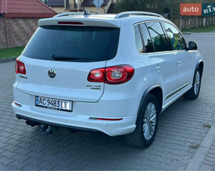 Білий Фольксваген Тігуан, об'ємом двигуна 2 л та пробігом 245 тис. км за 13500 $, фото 3 на Automoto.ua