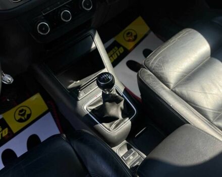 Білий Фольксваген Тігуан, об'ємом двигуна 2 л та пробігом 221 тис. км за 12800 $, фото 23 на Automoto.ua