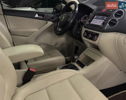 Белый Фольксваген Тигуан, объемом двигателя 1.98 л и пробегом 348 тыс. км за 8999 $, фото 19 на Automoto.ua