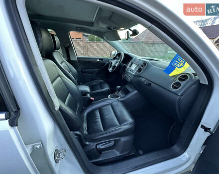 Білий Фольксваген Тігуан, об'ємом двигуна 2 л та пробігом 245 тис. км за 13500 $, фото 7 на Automoto.ua