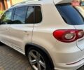 Білий Фольксваген Тігуан, об'ємом двигуна 2 л та пробігом 300 тис. км за 9800 $, фото 5 на Automoto.ua