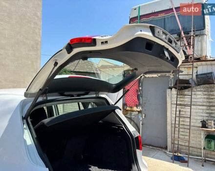 Білий Фольксваген Тігуан, об'ємом двигуна 2 л та пробігом 184 тис. км за 10000 $, фото 7 на Automoto.ua