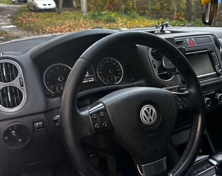 Белый Фольксваген Тигуан, объемом двигателя 1.98 л и пробегом 236 тыс. км за 9500 $, фото 3 на Automoto.ua